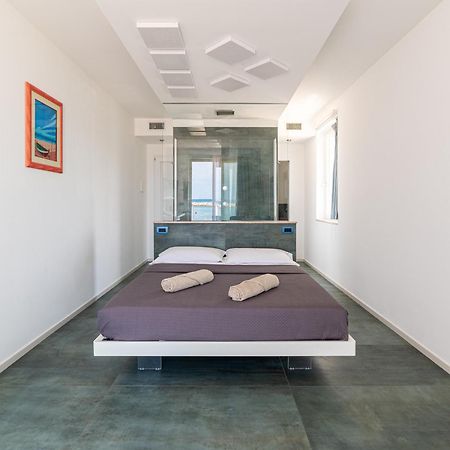 Marina Bay Beach Suites Peschici Exterior photo