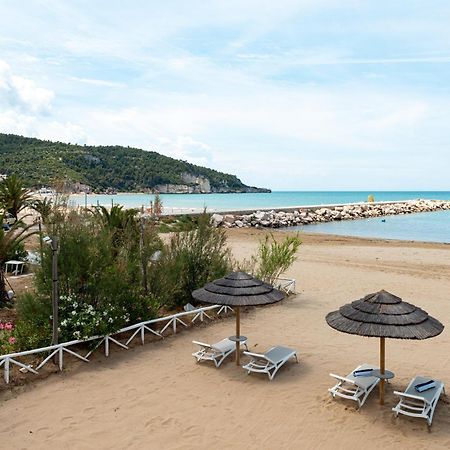 Marina Bay Beach Suites Peschici Exterior photo