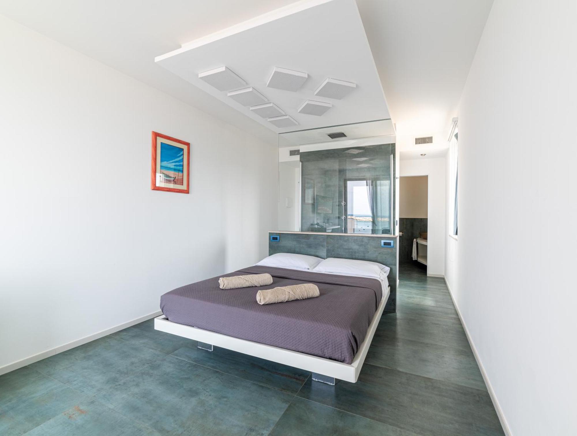 Marina Bay Beach Suites Peschici Exterior photo